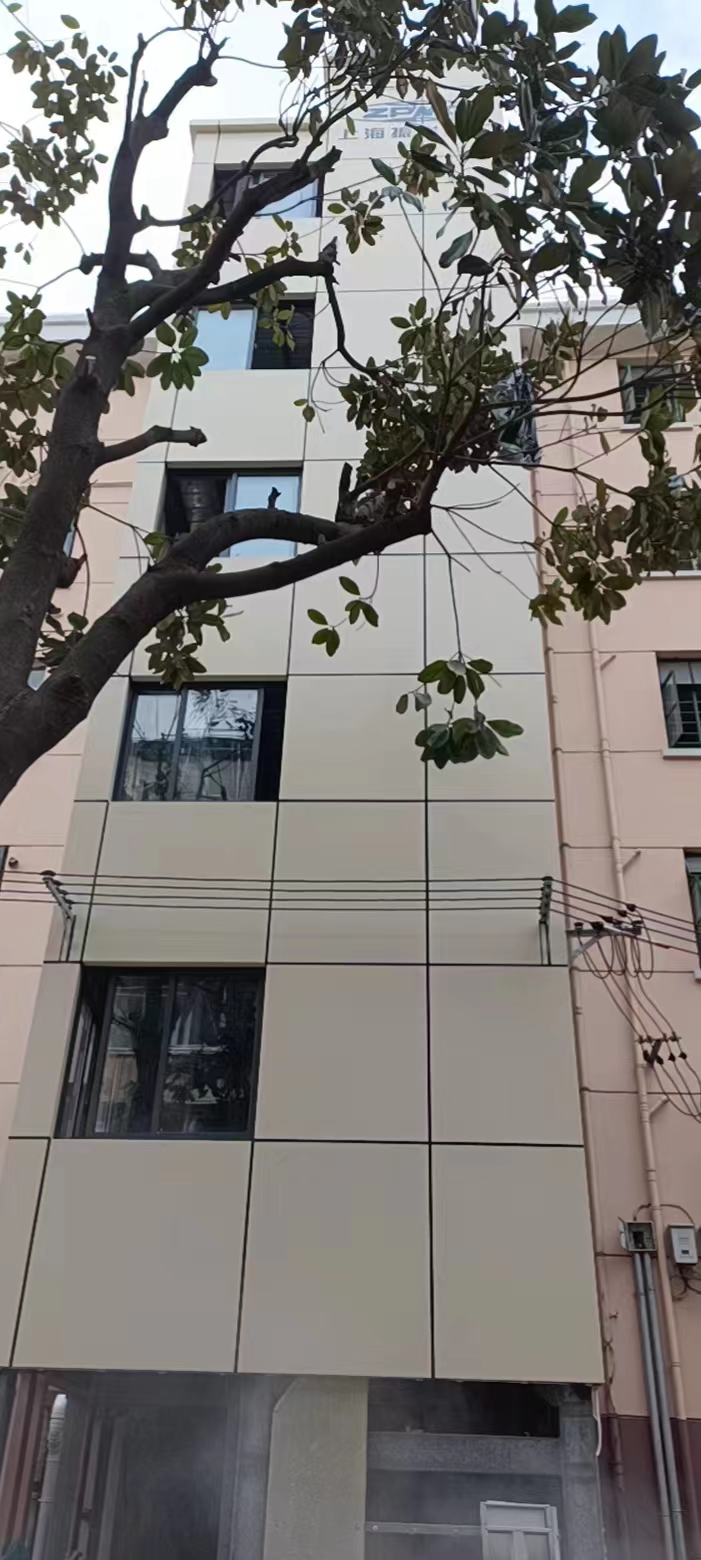 上海濰坊新村加裝電梯完工